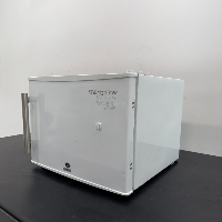 EdgeStar Compact Cube Freezer image 1